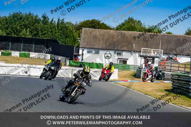 Vintage motorcycle club;eventdigitalimages;mallory park;mallory park trackday photographs;no limits trackdays;peter wileman photography;trackday digital images;trackday photos;vmcc festival 1000 bikes photographs